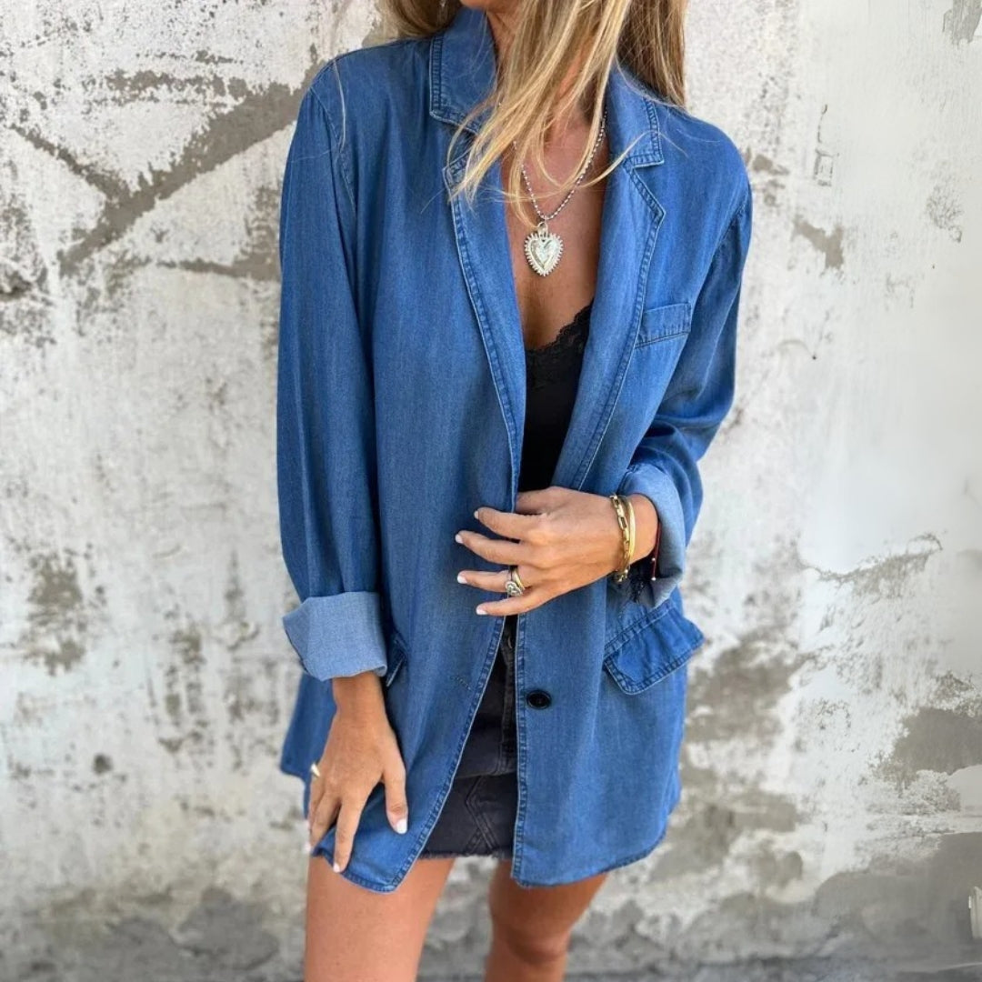 SARAH | Notched-lapel blazer in structured fabric