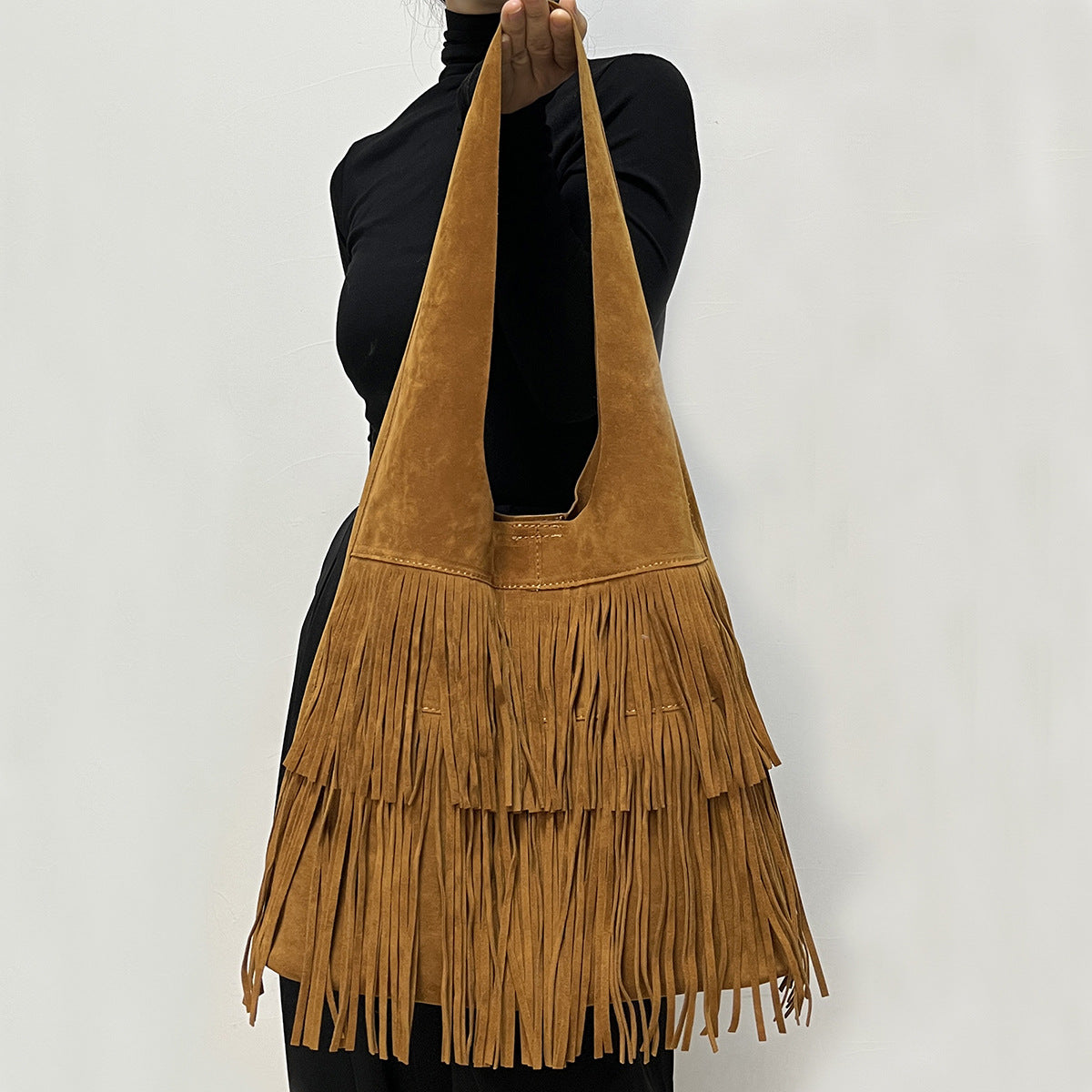 PIA | Large tassel tote bag in soft-touch finish