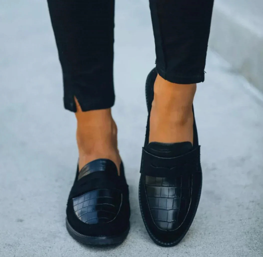 MARILUZ | Croc-texture leather loafer with cushioned insole