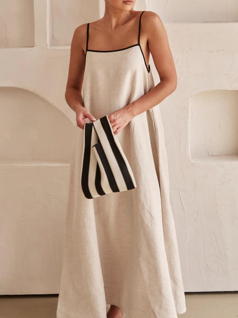 LIA | Bucket bag with structured silhouette