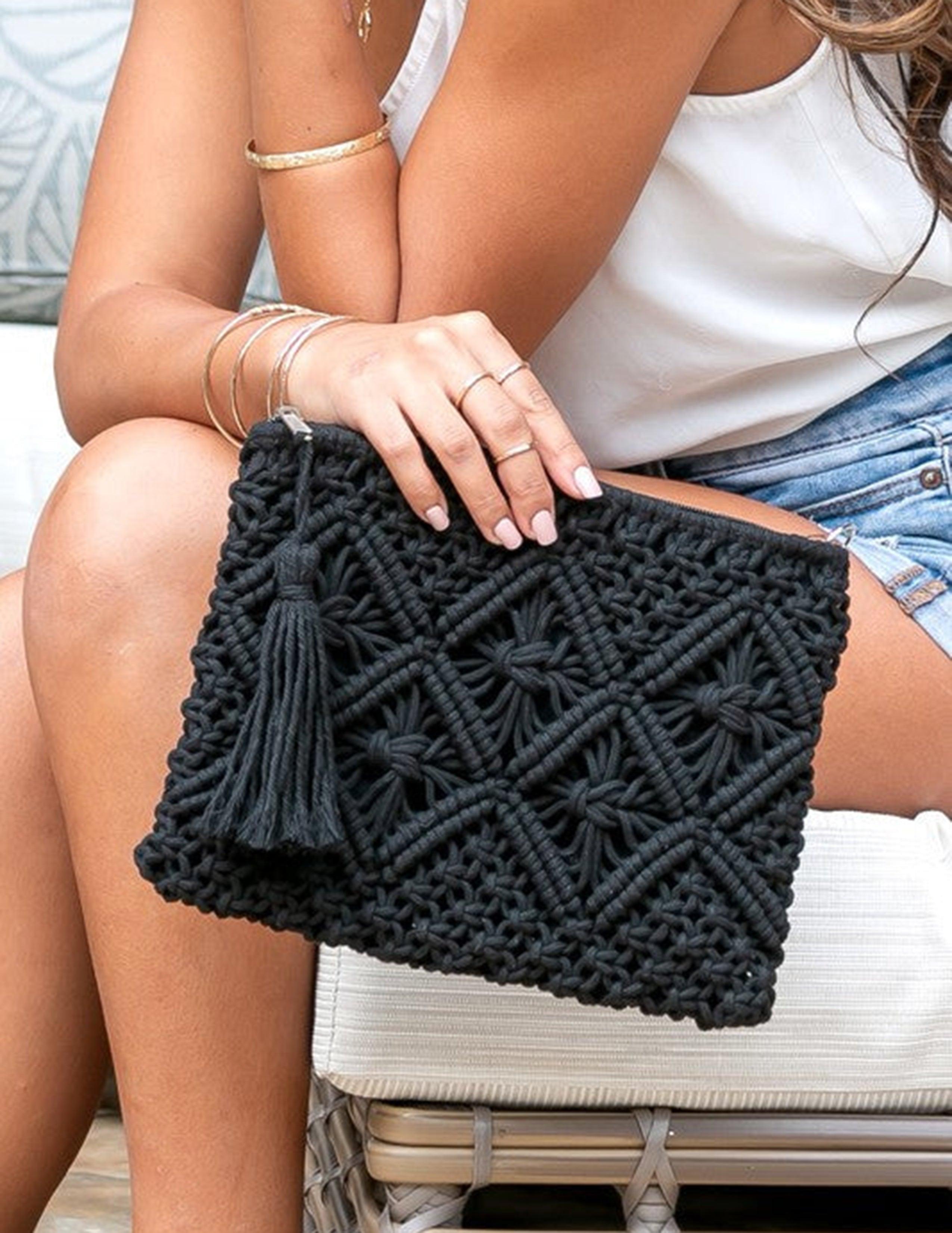 GIULIA | Macramé clutch bag with tassel detail