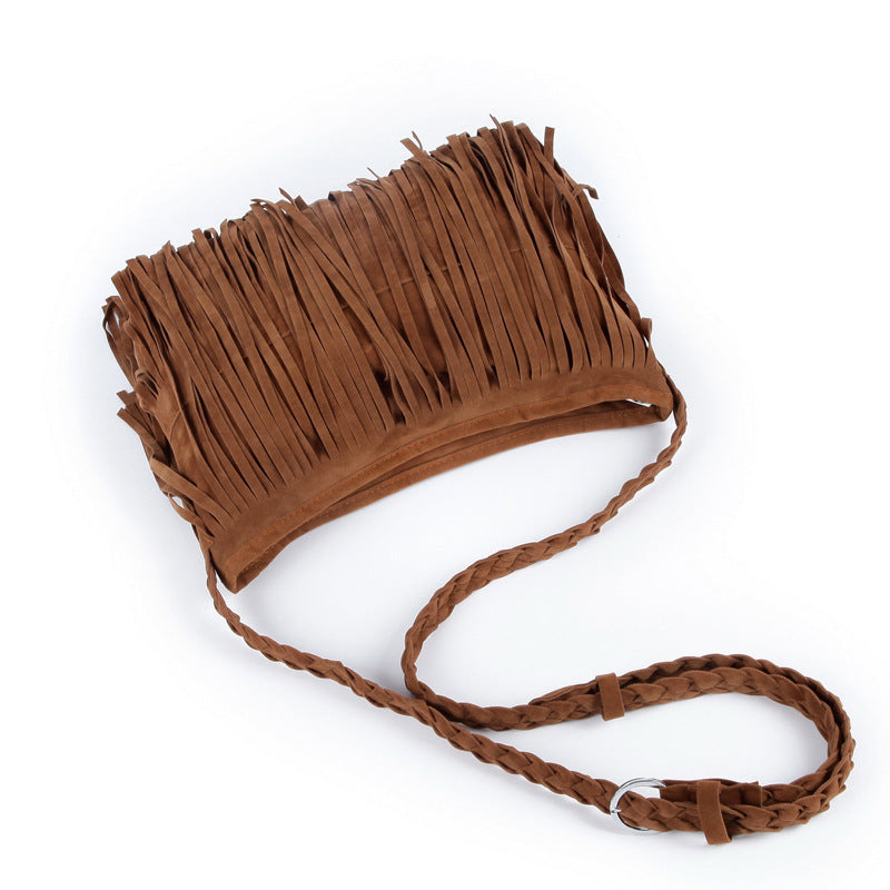 NICOLE | Tassel shoulder bag with zip closure