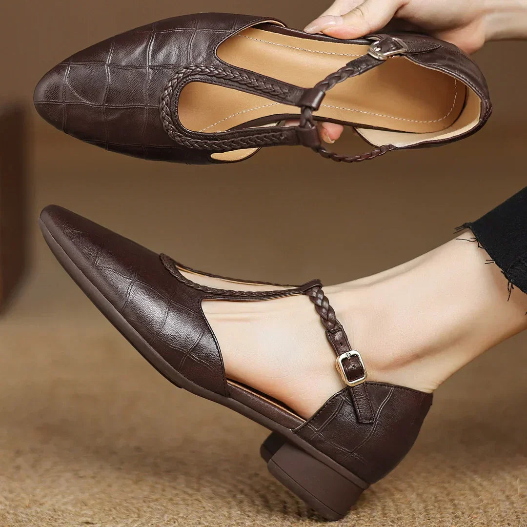 MARIA | Leather Mary Janes with T-strap buckle