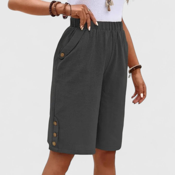 DENISE | Relaxed shorts for weekend wear