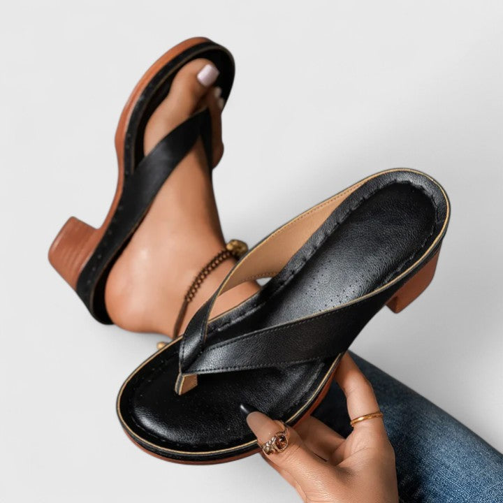 JAZRIELLE | Polished heel with orthopedic support