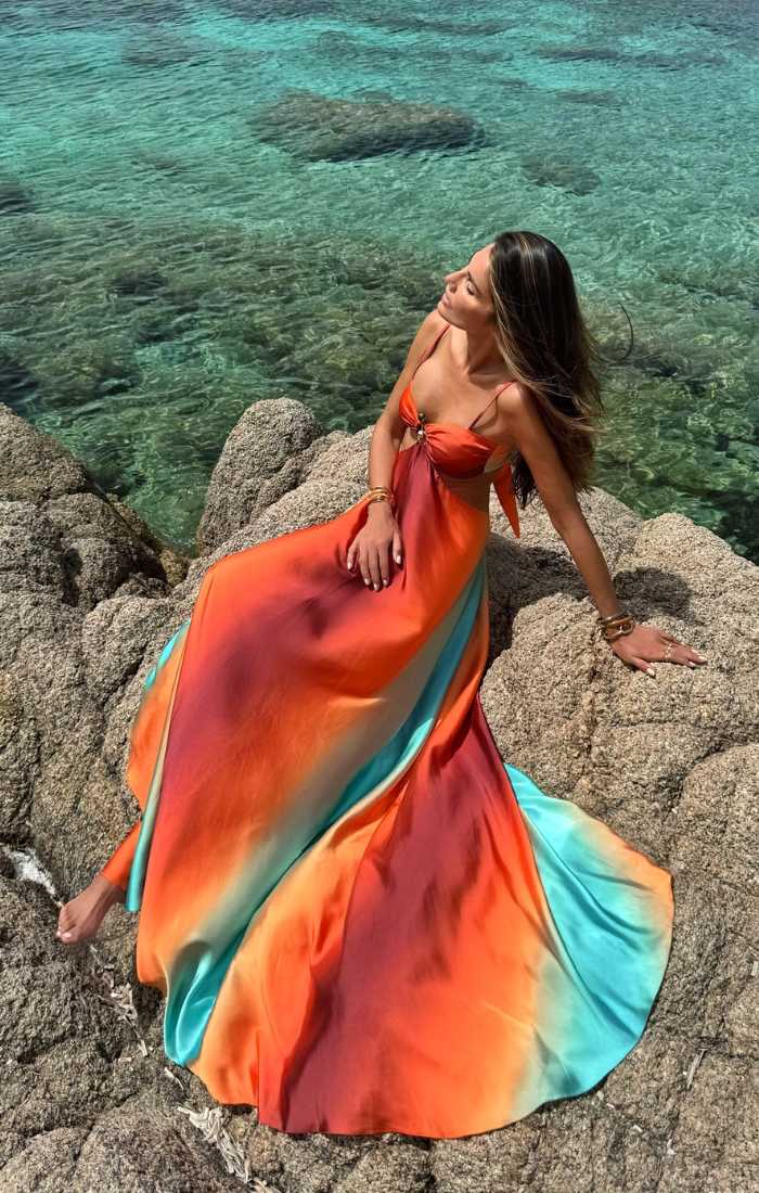 SAYLOR | Backless maxi dress with gradient print