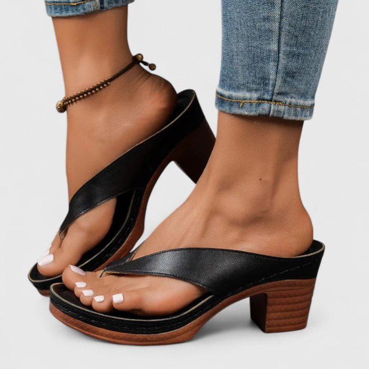JAZRIELLE | Polished heel with orthopedic support