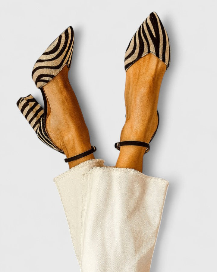 BRAVELYNN | Block heel sandal with ankle strap