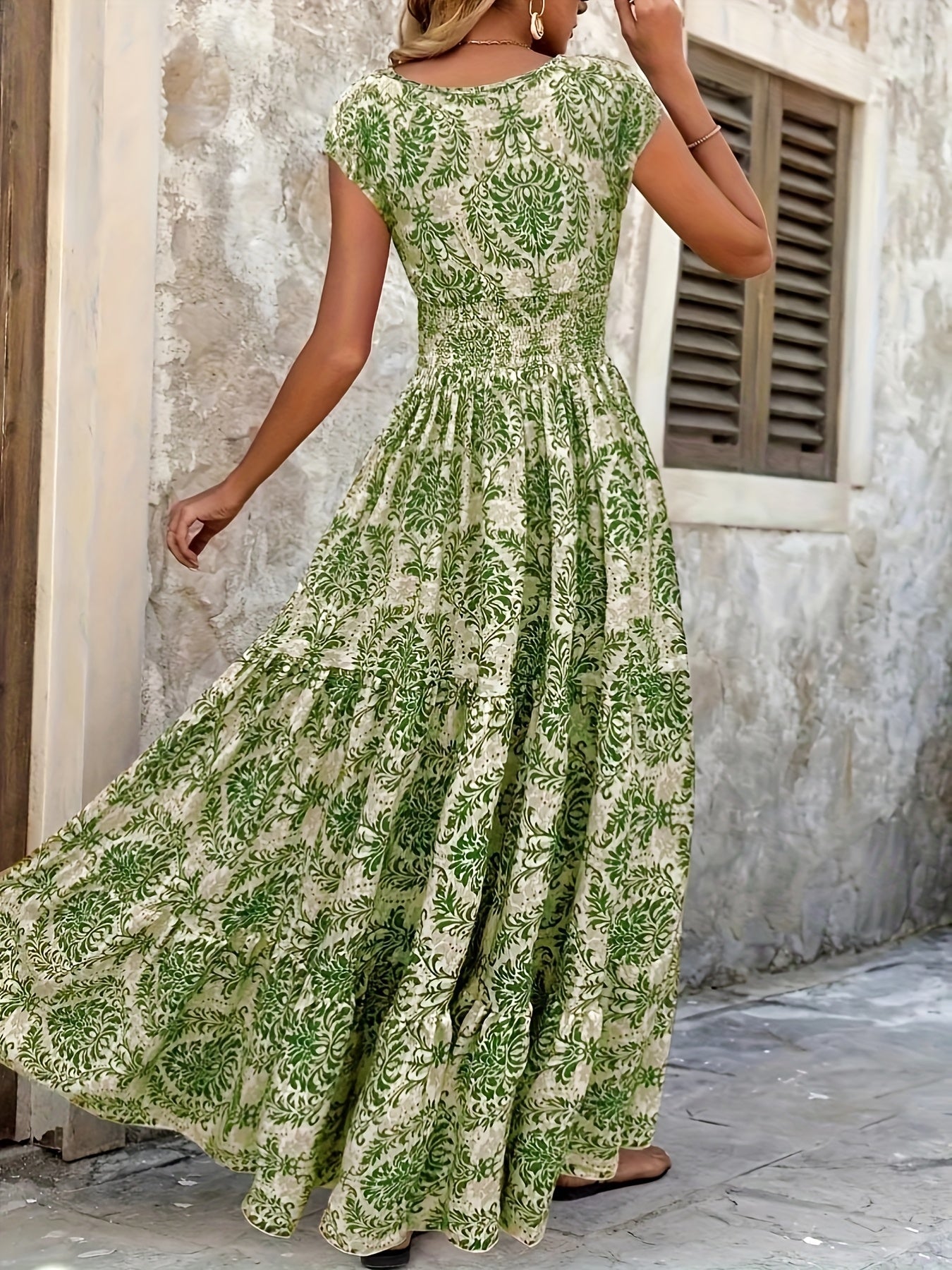 SERAPHINA | Breezy floral maxi dress with V-neck