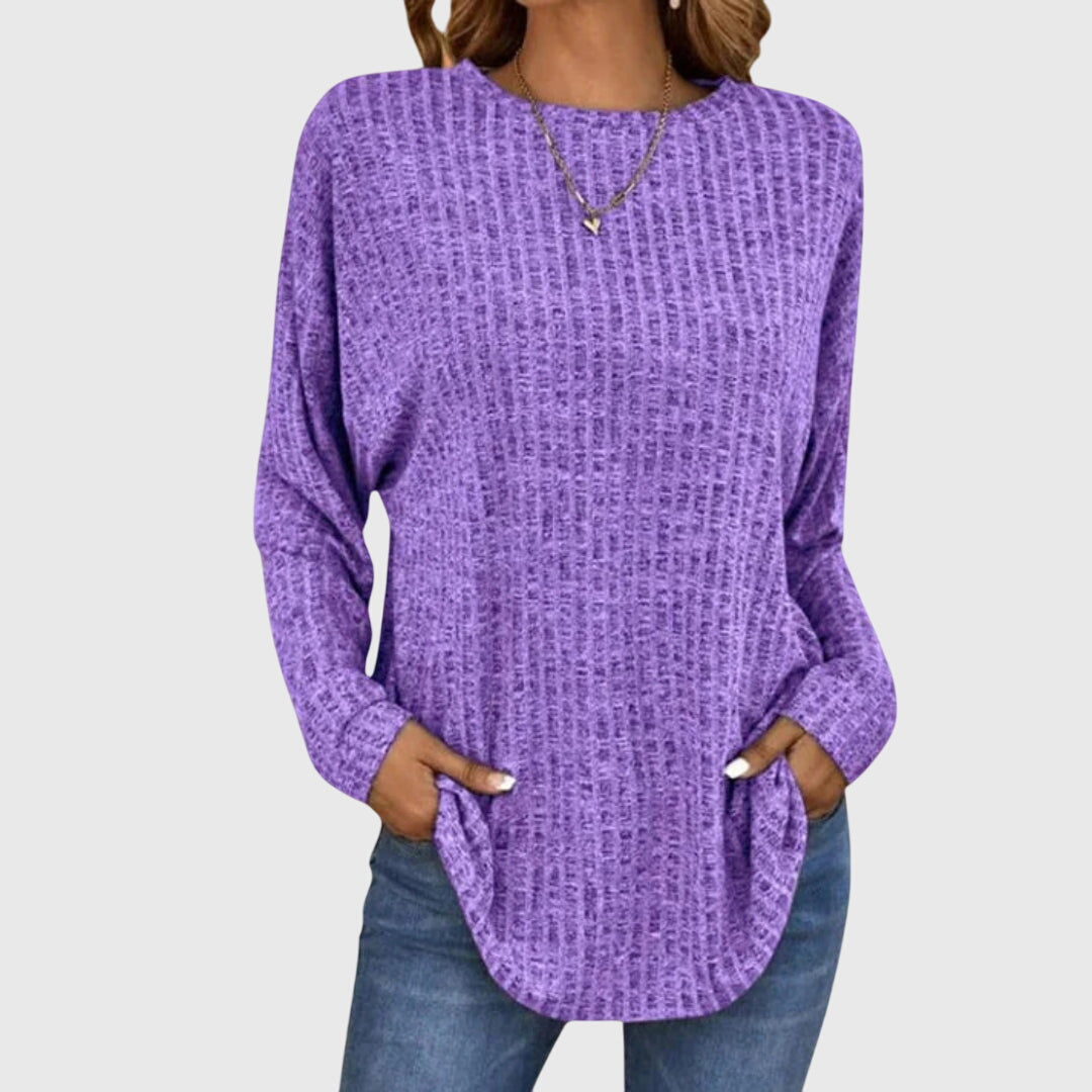 GENESIS | Rounded-neck everyday top with relaxed fit