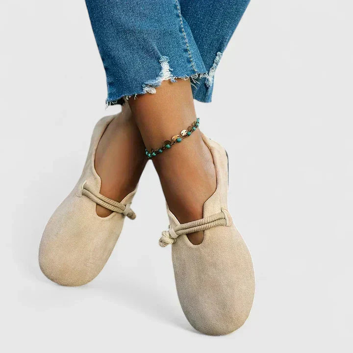 YSAVRIANN | Loafers with a sleek structured finish