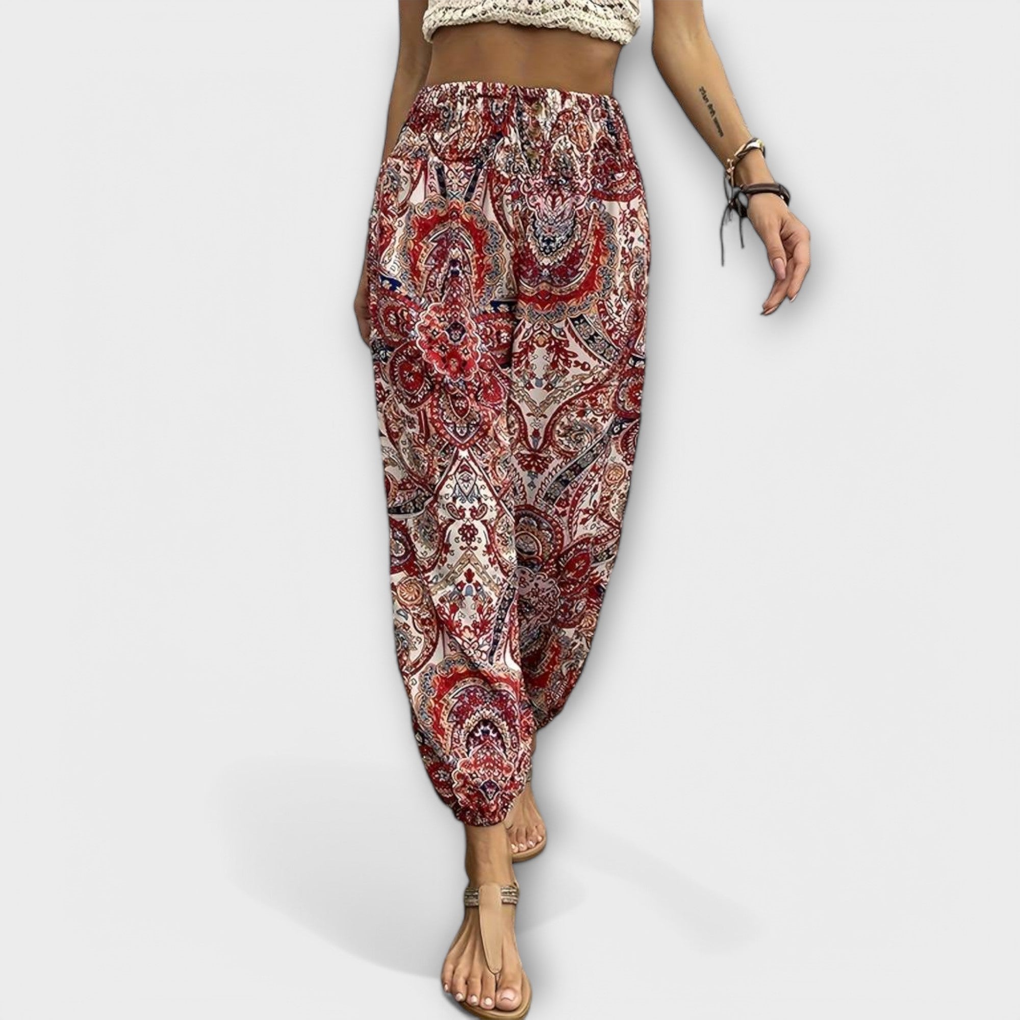 SCARLETT | Pants with ethnic graphic print