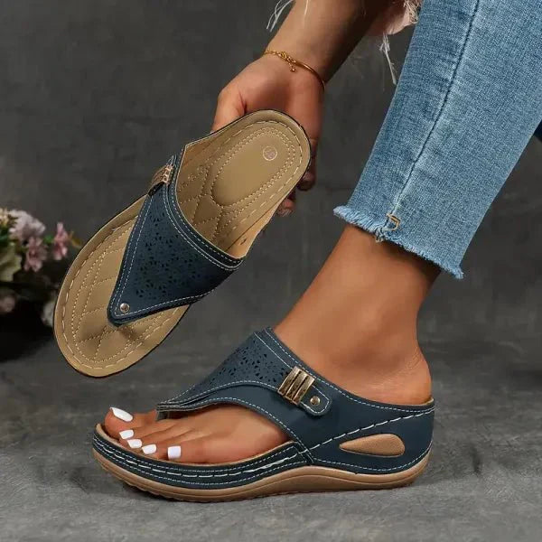 GILLIAN | Orthopedic sandal with wedge heel