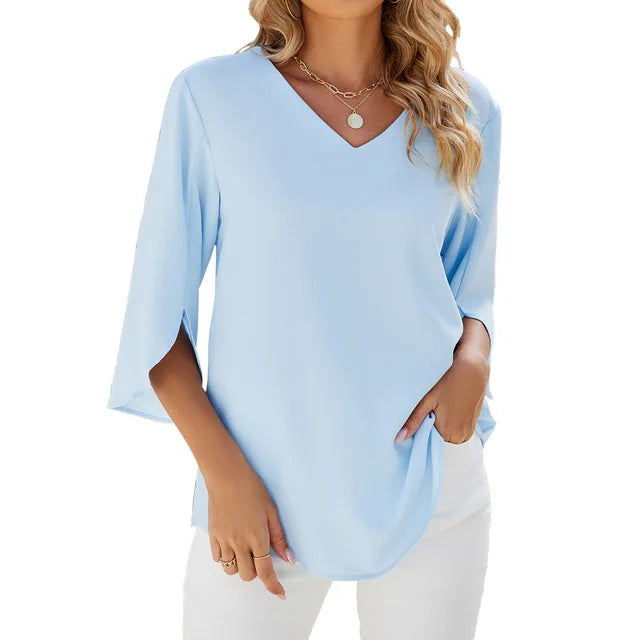 HELEN | Relaxed V-neck blouse in lightweight fabric