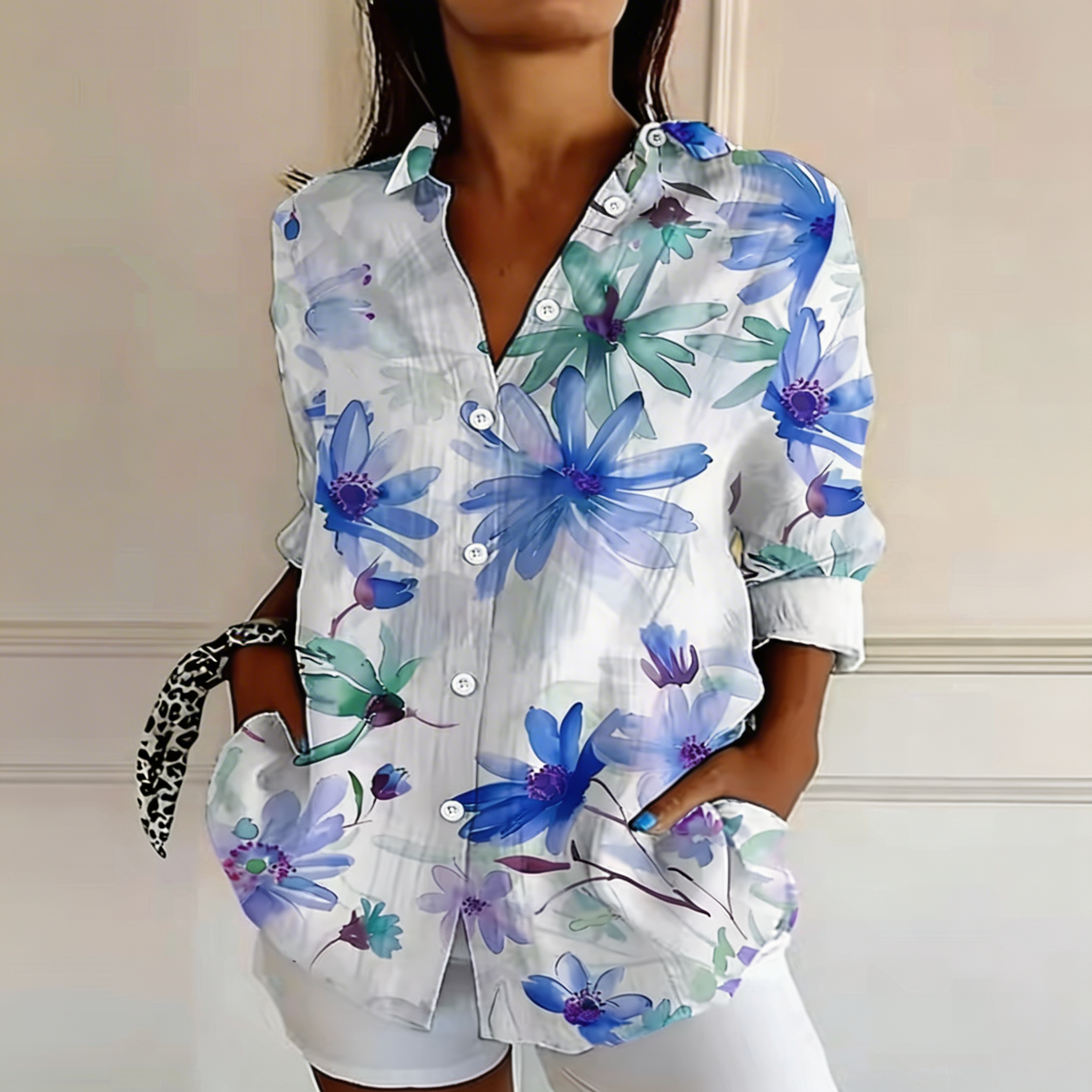 LAYLA | Blouse with expressive print