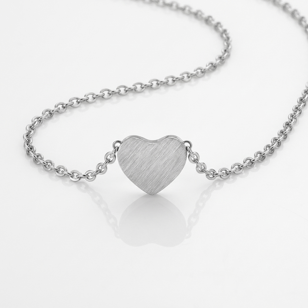 EDEN | Heart pendant necklace in gold or silver