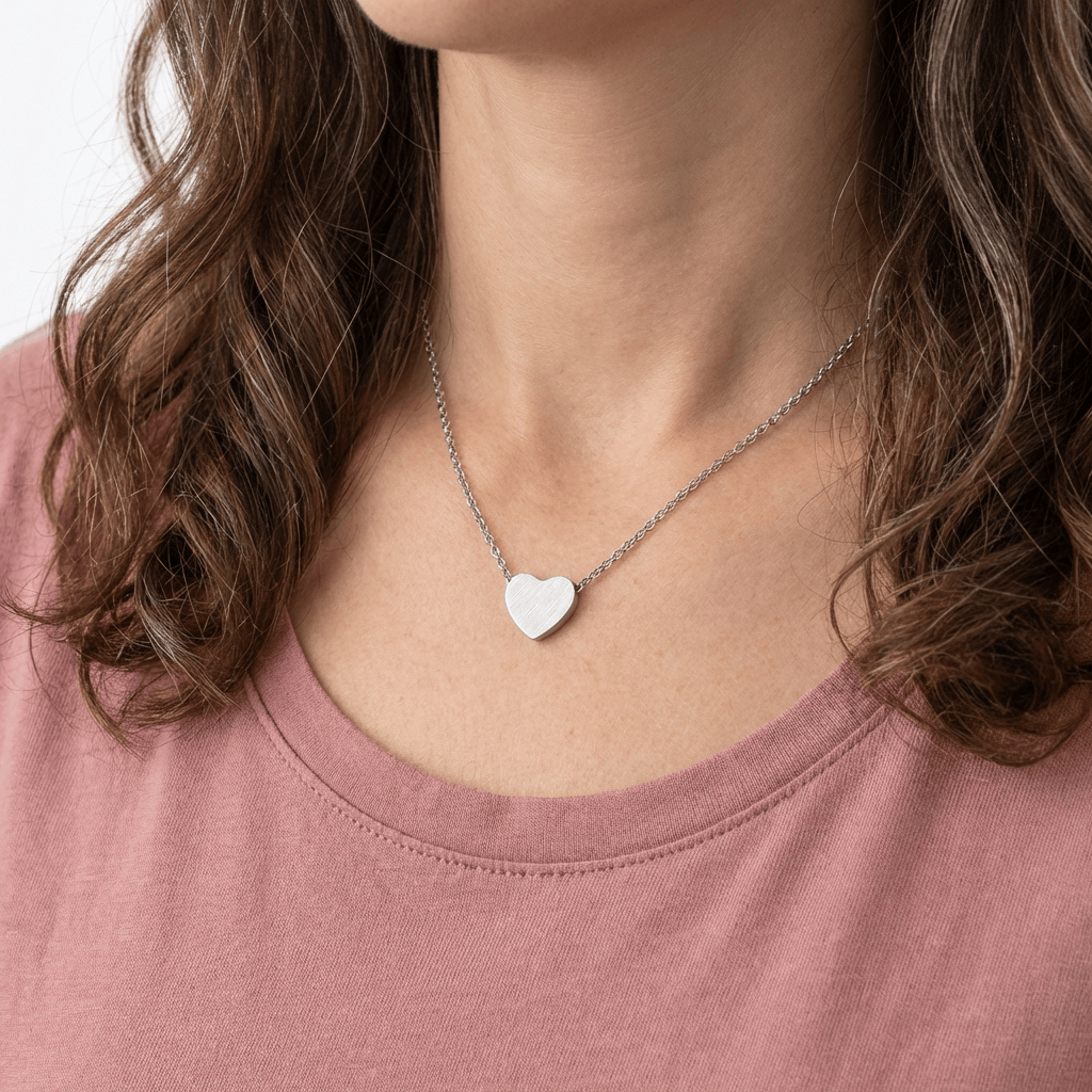 EDEN | Heart pendant necklace in gold or silver