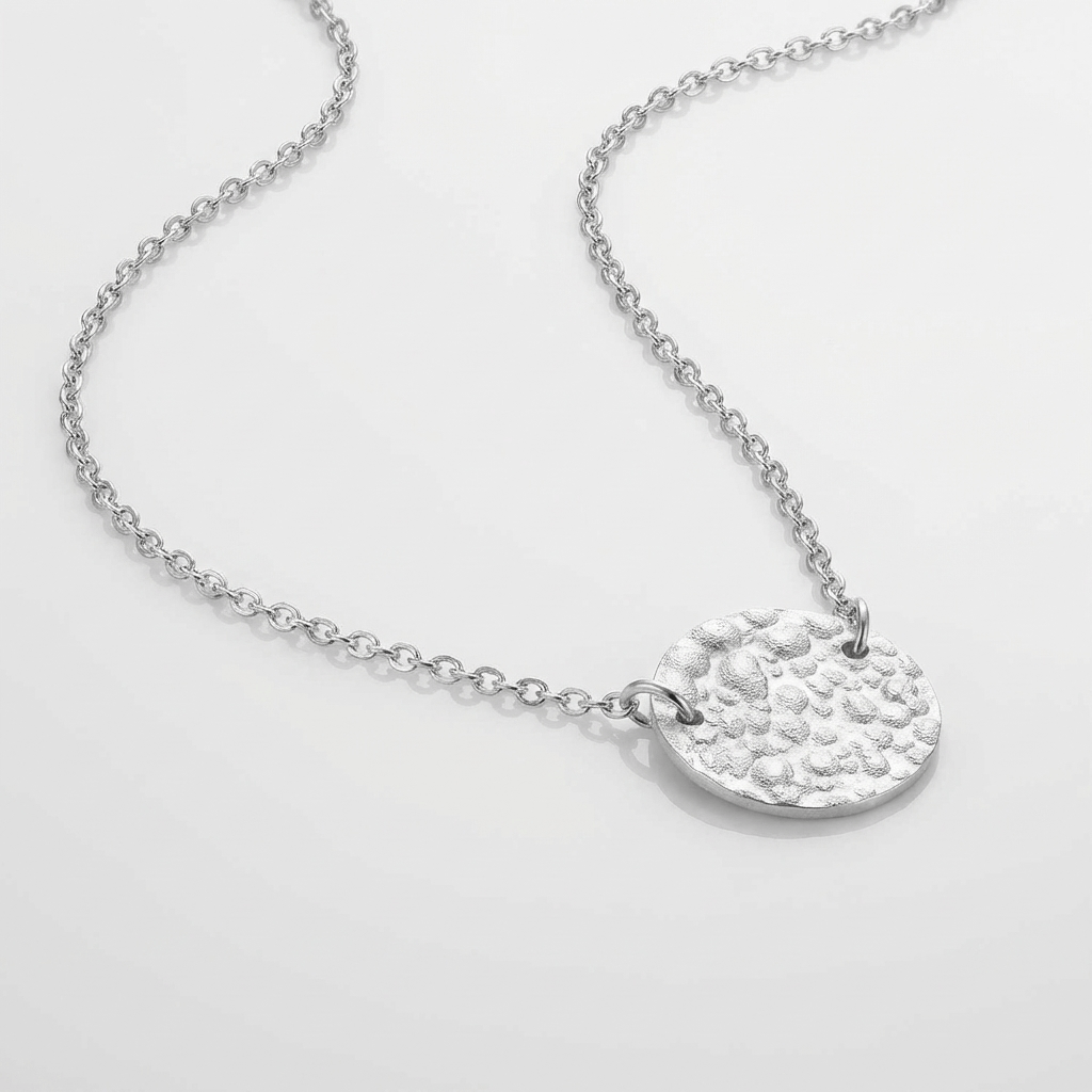 NOVA | Hammered disc pendant necklace in metal