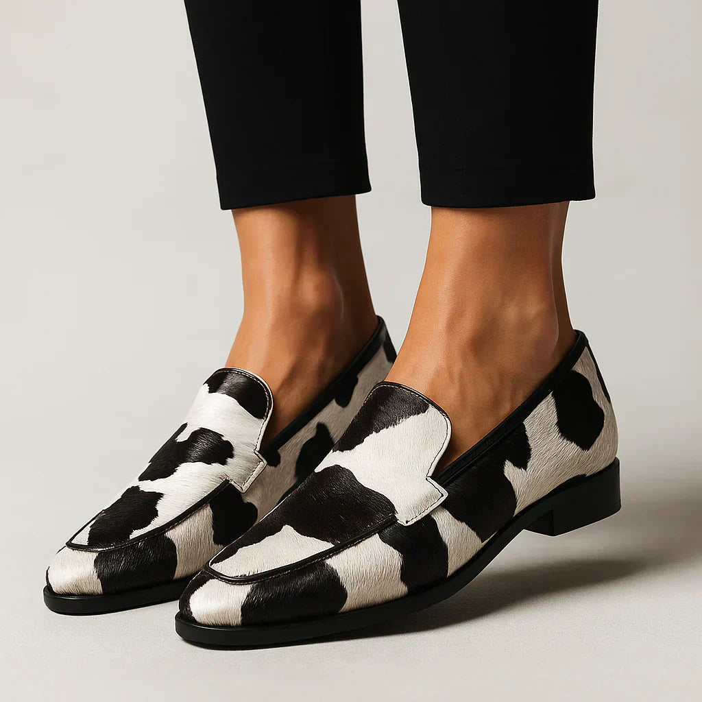 MELLE | Smooth-finish loafers with a classic silhouette