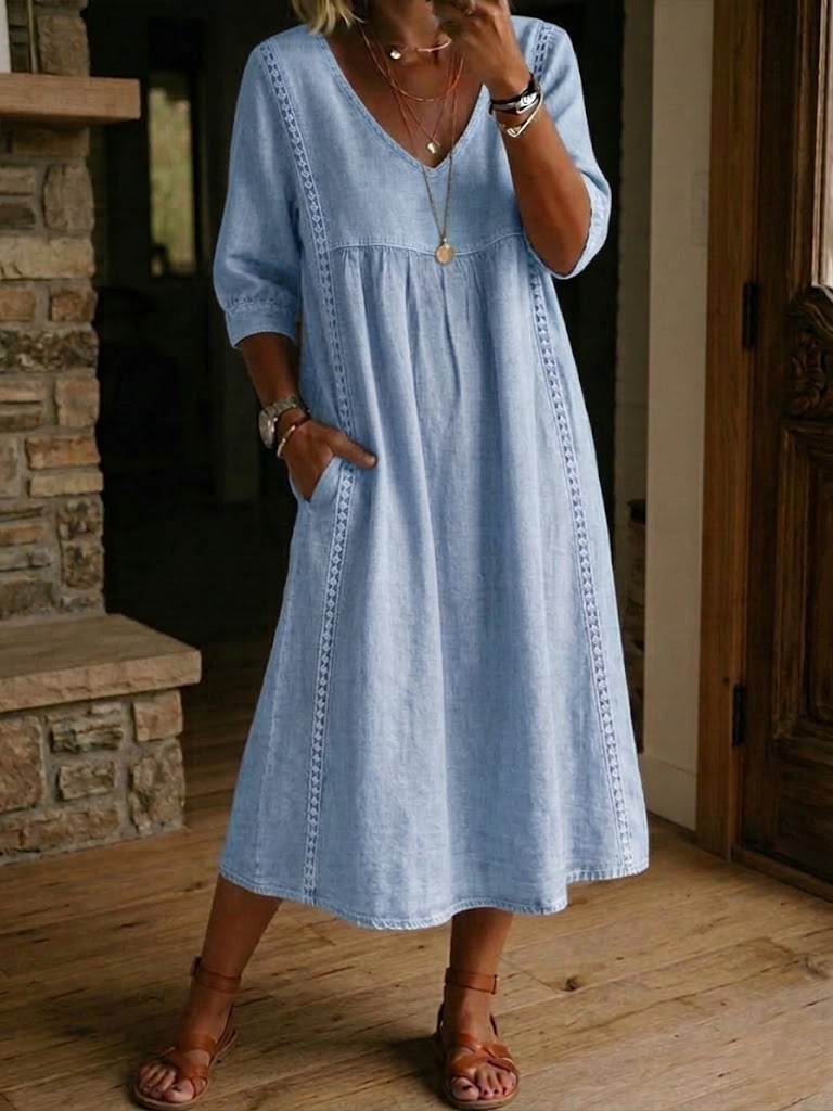 DAISY | Relaxed V-neck dress with lace trim