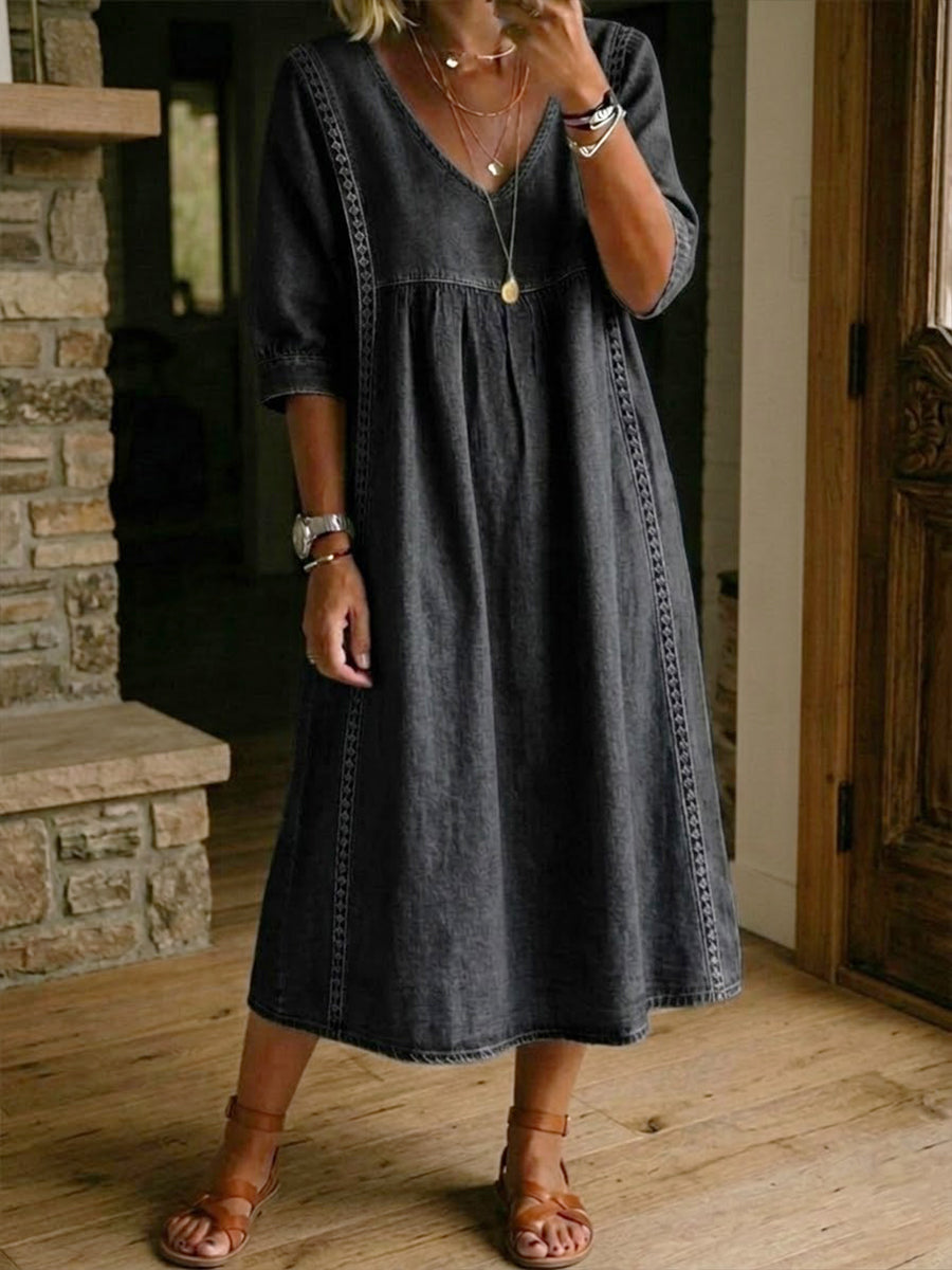 DAISY | Loose-fit dress with lace trim detail