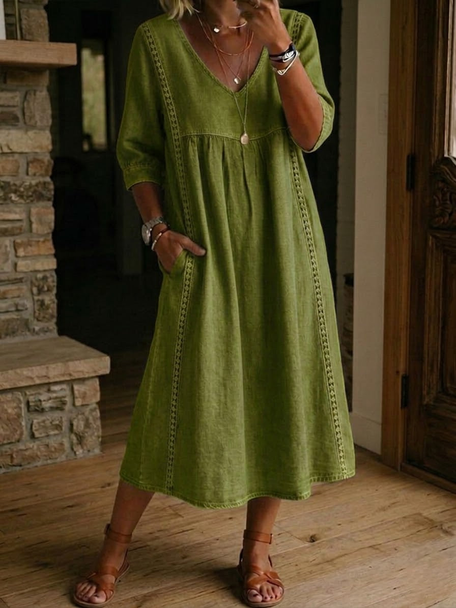 DAISY | Relaxed V-neck dress with lace trim