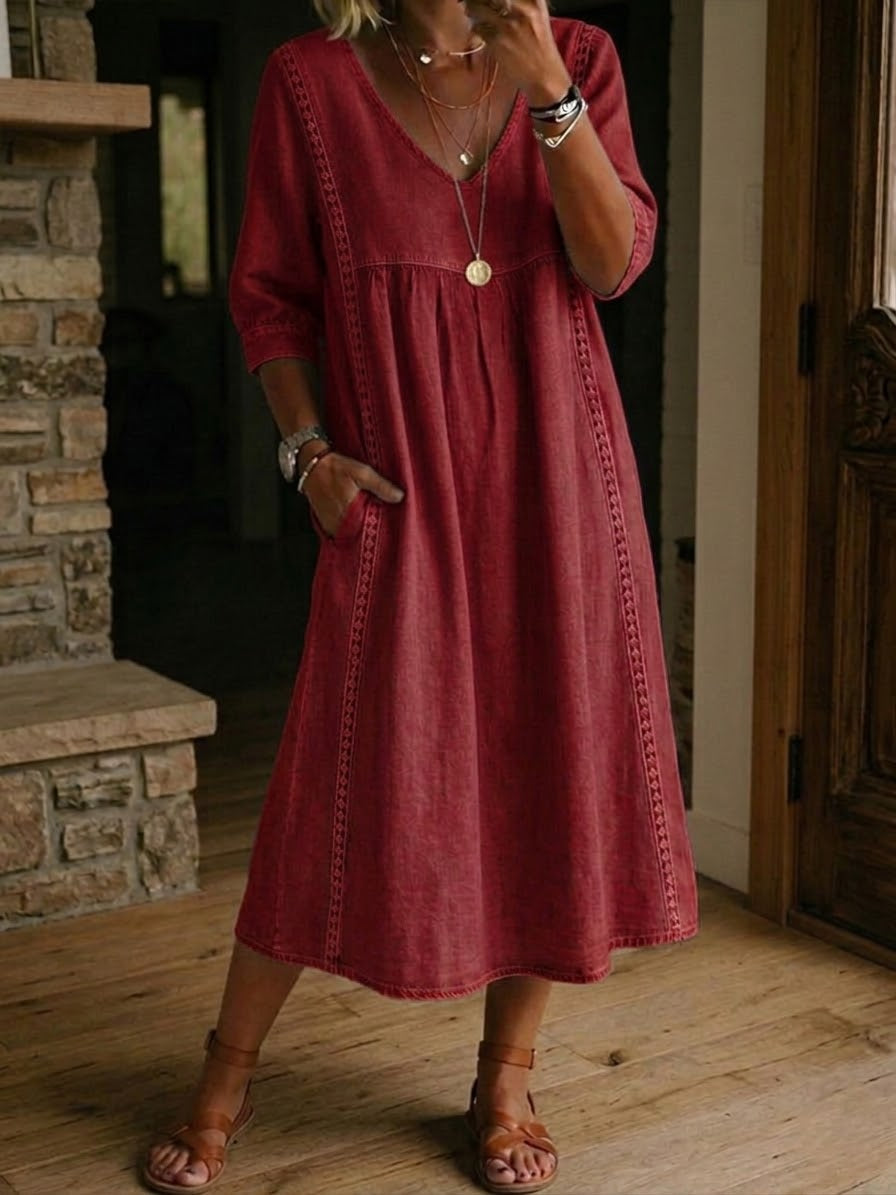 DAISY | Relaxed V-neck dress with lace trim