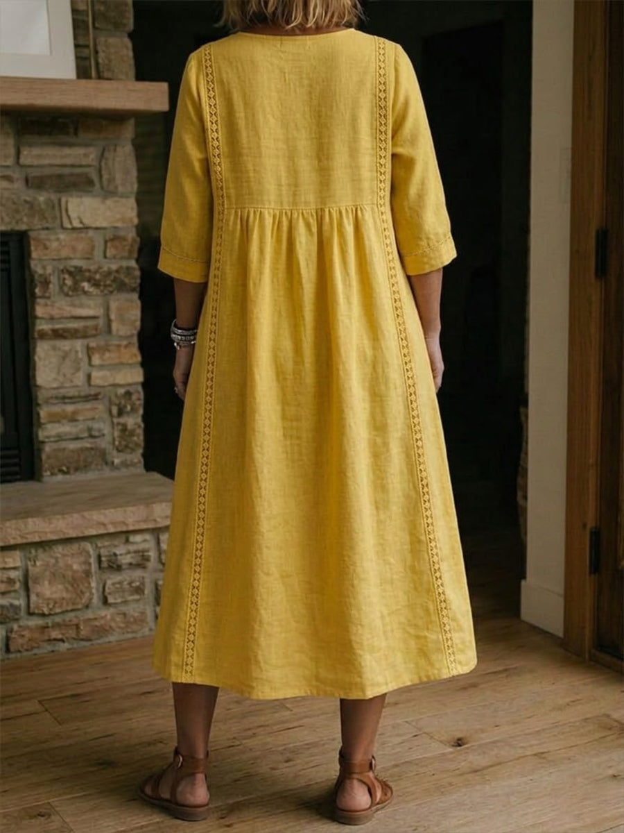 DAISY | Relaxed V-neck dress with lace trim
