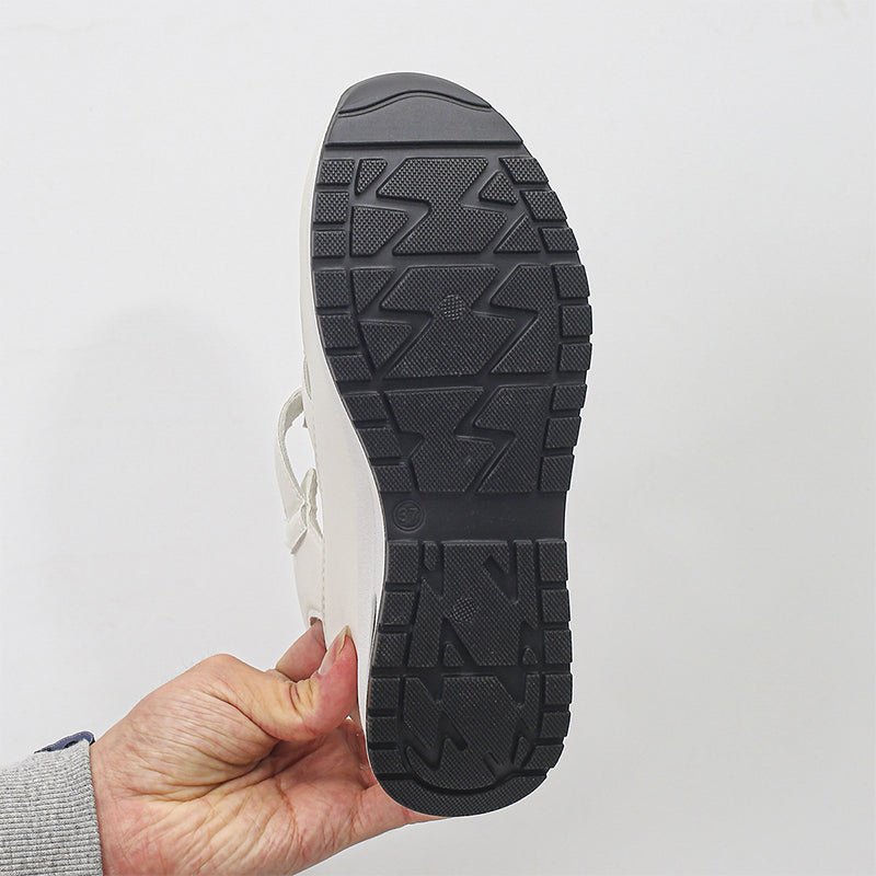 SABELLA | Closed-toe orthopedic sandal for everyday wear