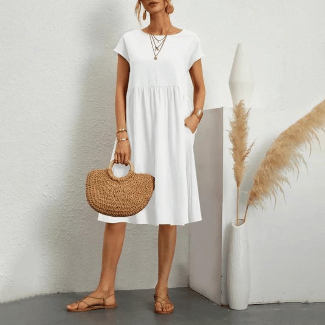 SAVANA | Round-neck midi dress with flattering cut