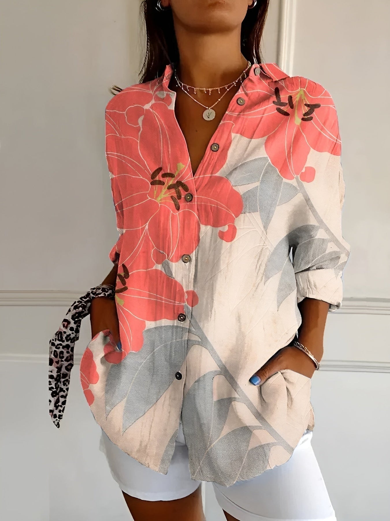BRENDA | Button-front blouse with floral wave print