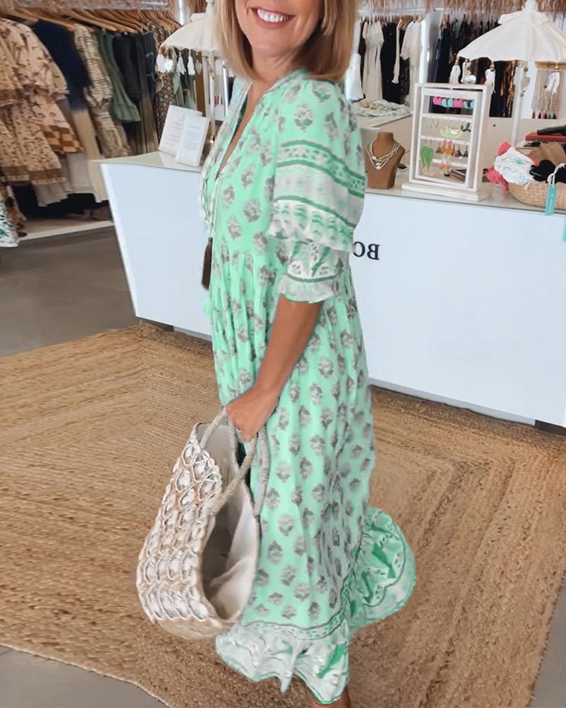 VERONA | V-neck printed half-sleeve dress