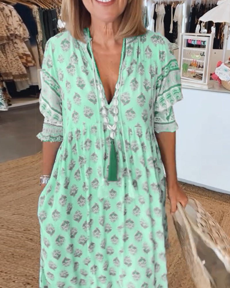 VERONA | V-neck printed half-sleeve dress