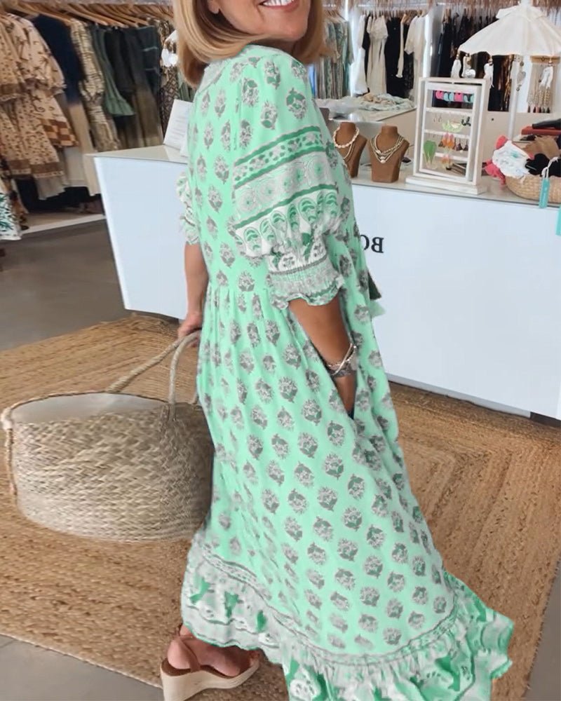 VERONA | V-neck printed half-sleeve dress